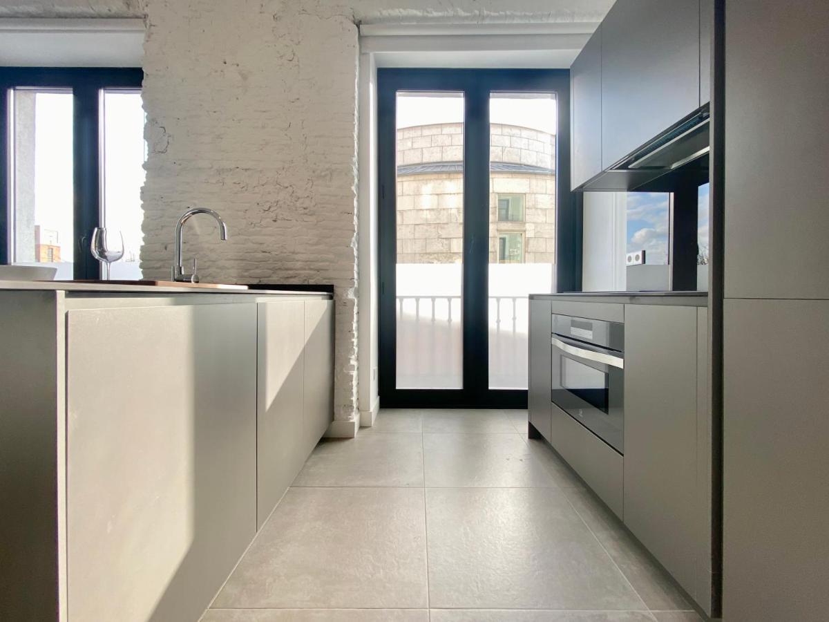 Tulem La Latina Apartment Мадрид Екстериор снимка